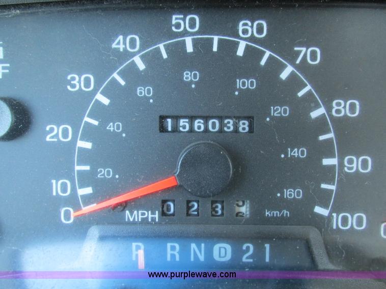 image for item I4195 1999 Ford F250 Super Duty XL utility truck