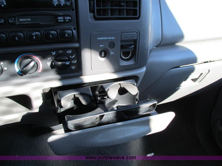 image for item I4195 1999 Ford F250 Super Duty XL utility truck