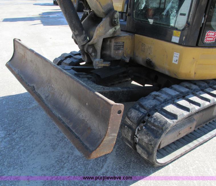 image for item I4197 2005 Caterpillar 305CR mini excavator