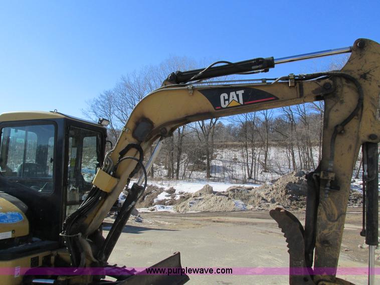 image for item I4197 2005 Caterpillar 305CR mini excavator