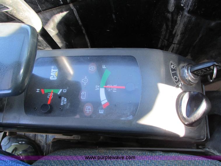 image for item I4197 2005 Caterpillar 305CR mini excavator