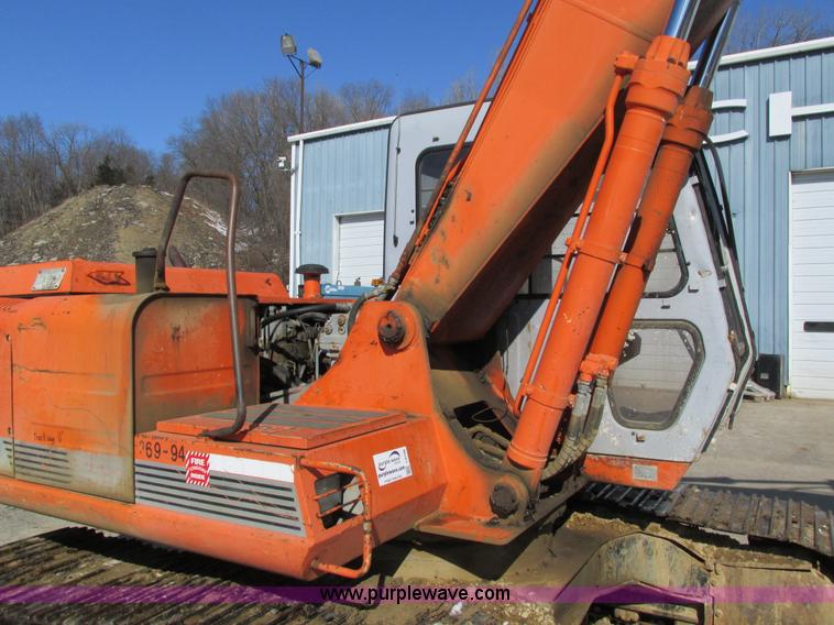 image for item I4198 1994 Hitachi EX150 excavator