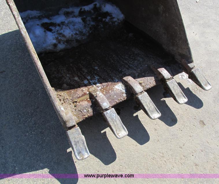 image for item I4198 1994 Hitachi EX150 excavator