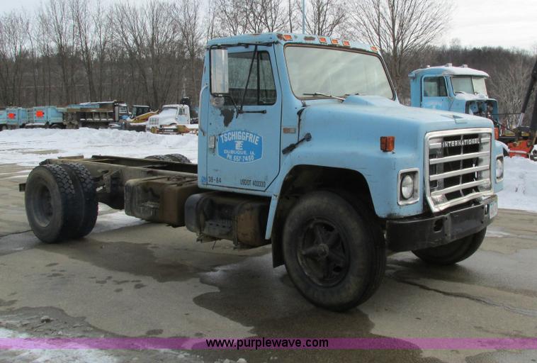 image for item I4199 1984 International S1600 truck cab and chassis