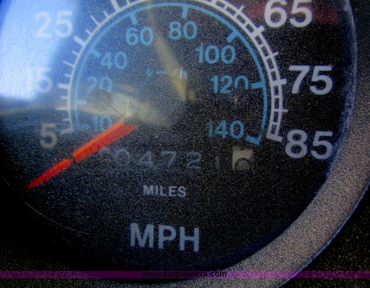 image for item I4199 1984 International S1600 truck cab and chassis