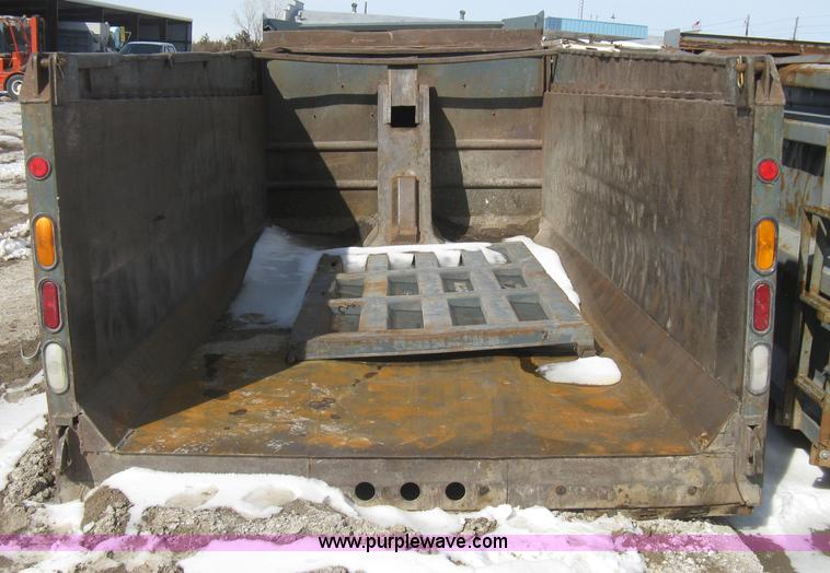 image for item I5622 2003 Warren WFL651-15 dump bed