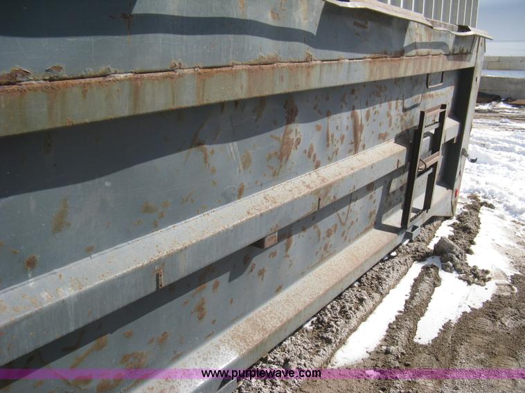 image for item I5622 2003 Warren WFL651-15 dump bed