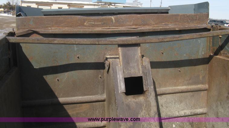 image for item I5622 2003 Warren WFL651-15 dump bed