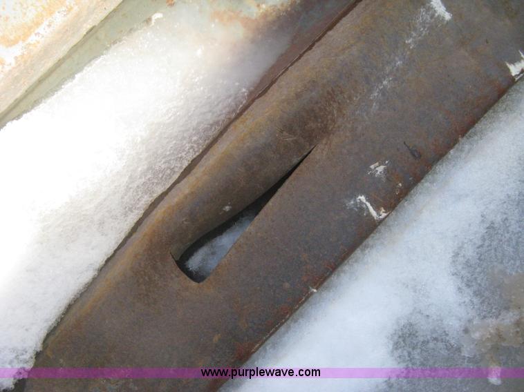 image for item I5622 2003 Warren WFL651-15 dump bed