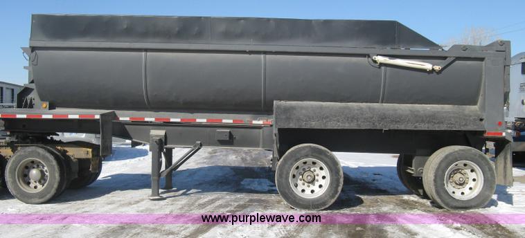 image for item I5626 1999 Stec barrel dump trailer