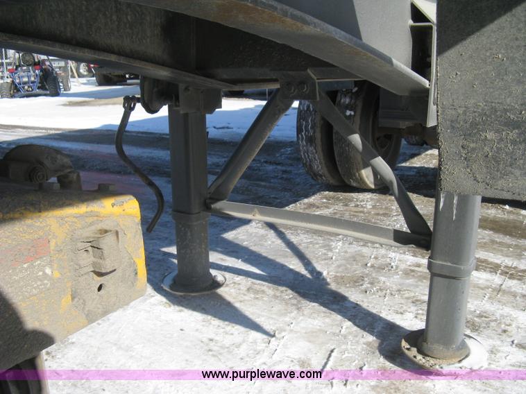 image for item I5626 1999 Stec barrel dump trailer