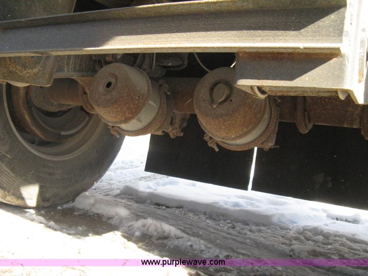 image for item I5626 1999 Stec barrel dump trailer