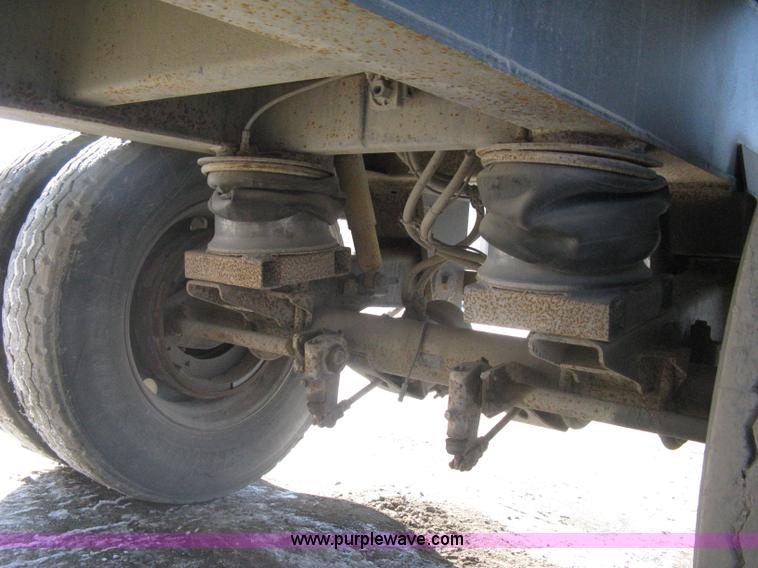 image for item I5626 1999 Stec barrel dump trailer