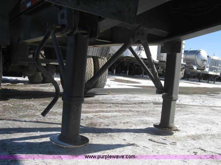 image for item I5626 1999 Stec barrel dump trailer