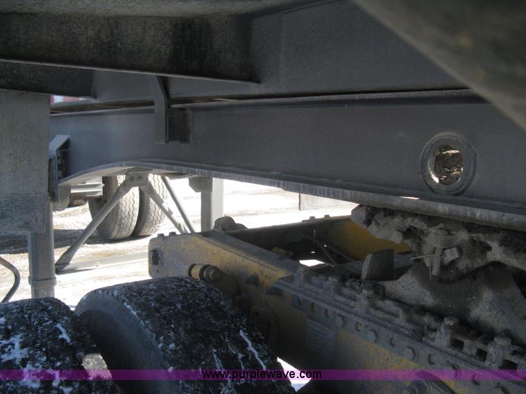 image for item I5626 1999 Stec barrel dump trailer