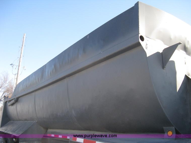 image for item I5626 1999 Stec barrel dump trailer