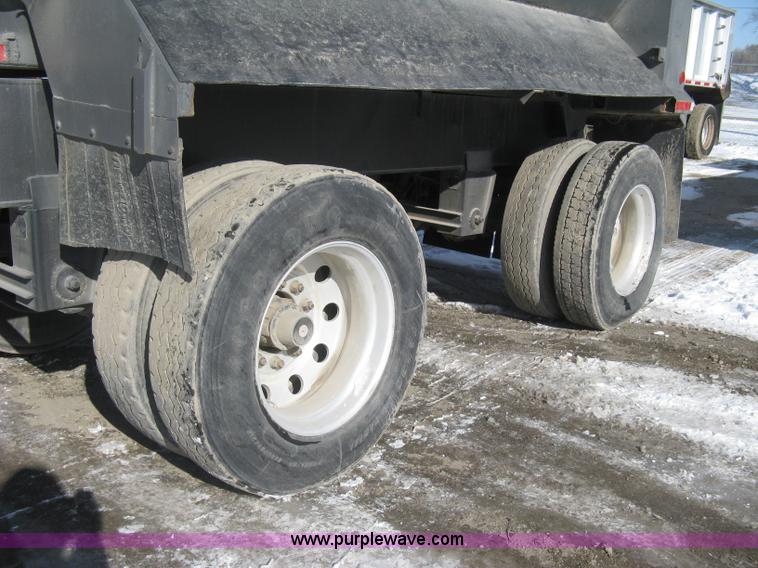 image for item I5626 1999 Stec barrel dump trailer