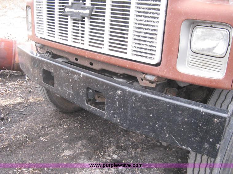 image for item I5629 1993 Chevrolet Kodiak Crew Cab service truck