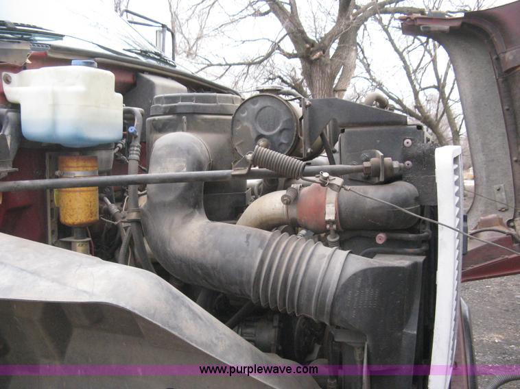 image for item I5629 1993 Chevrolet Kodiak Crew Cab service truck