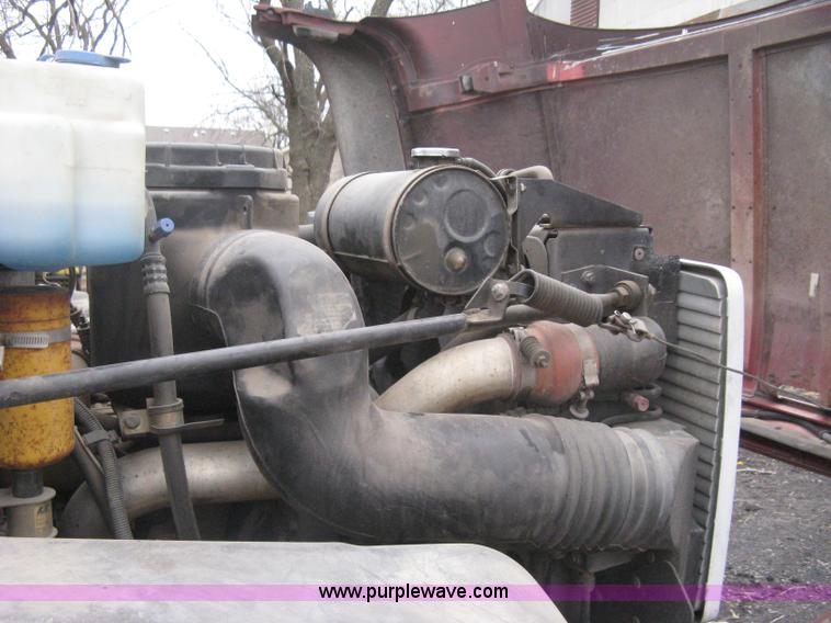 image for item I5629 1993 Chevrolet Kodiak Crew Cab service truck