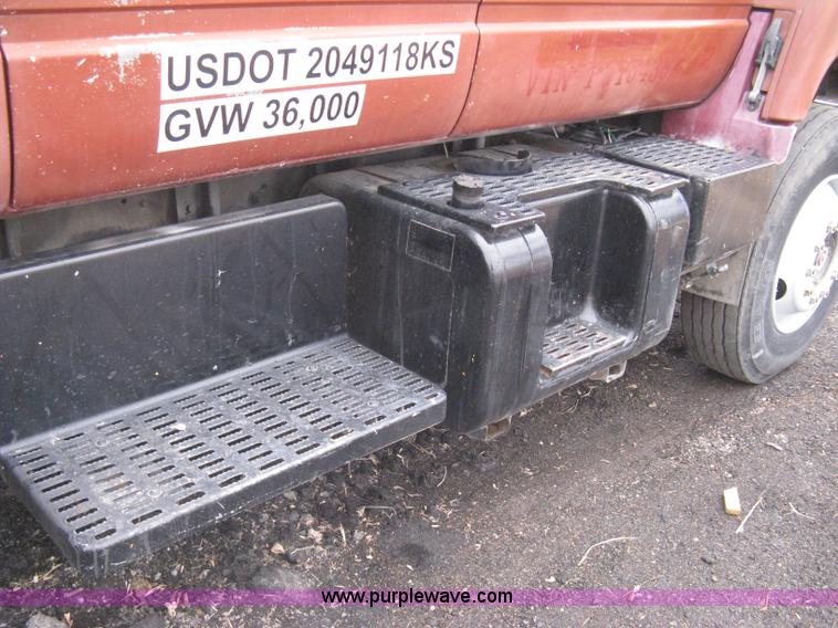 image for item I5629 1993 Chevrolet Kodiak Crew Cab service truck