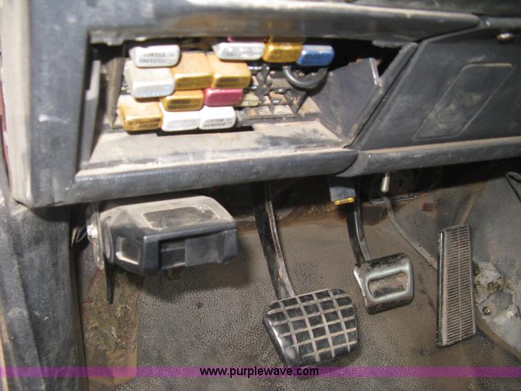 image for item I5629 1993 Chevrolet Kodiak Crew Cab service truck