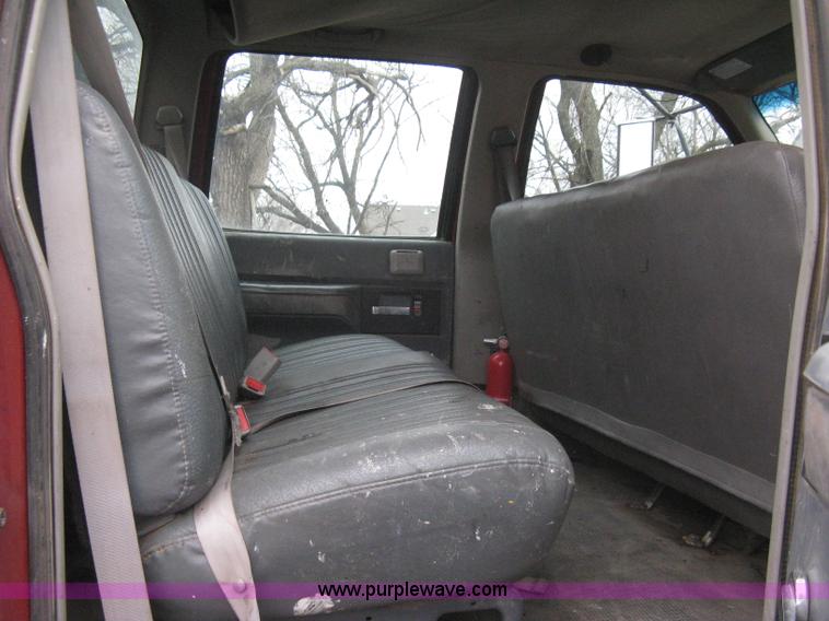 image for item I5629 1993 Chevrolet Kodiak Crew Cab service truck