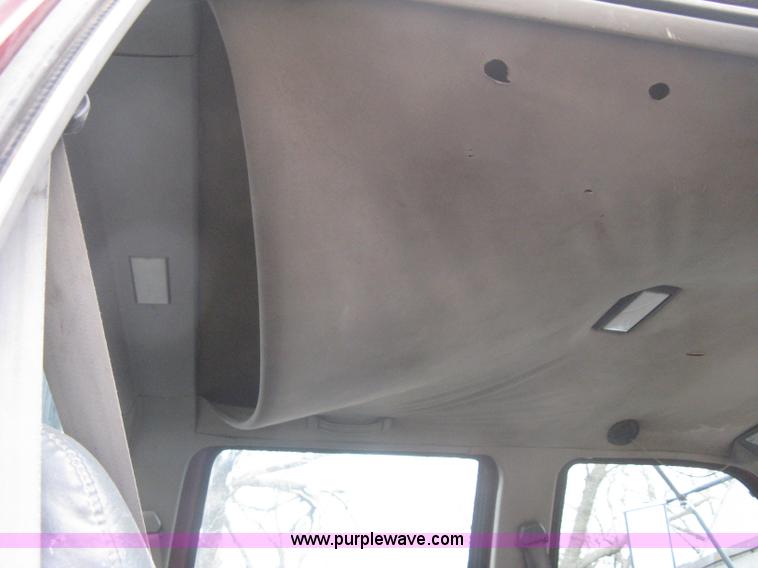 image for item I5629 1993 Chevrolet Kodiak Crew Cab service truck