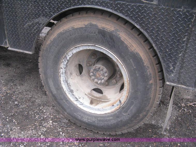 image for item I5629 1993 Chevrolet Kodiak Crew Cab service truck