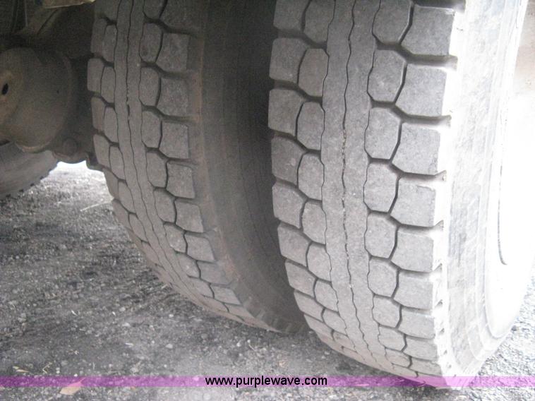 image for item I5629 1993 Chevrolet Kodiak Crew Cab service truck