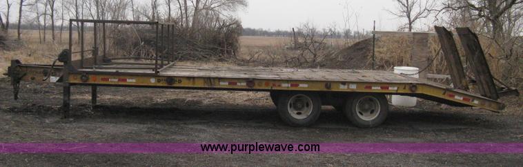 image for item I5630 1998 Dynaweld tandem axle equipment trailer