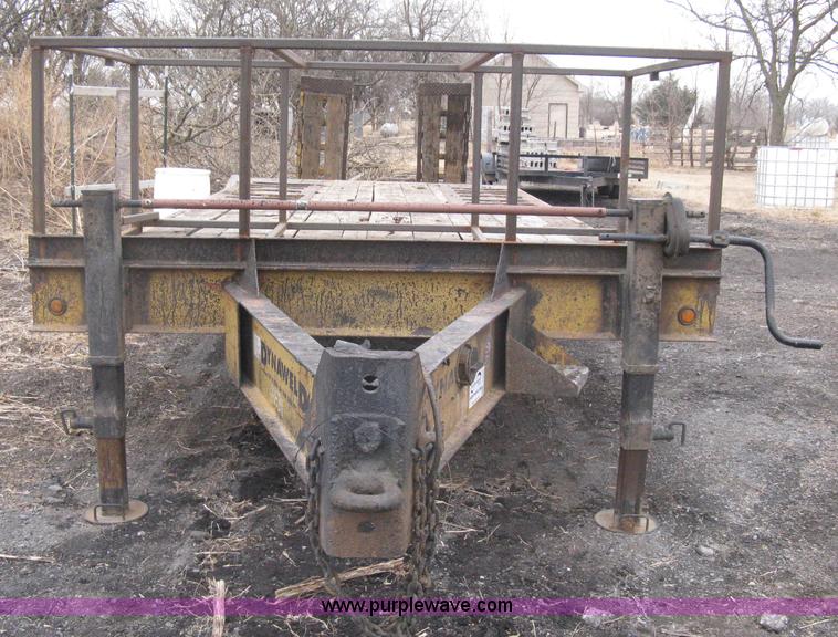 image for item I5630 1998 Dynaweld tandem axle equipment trailer
