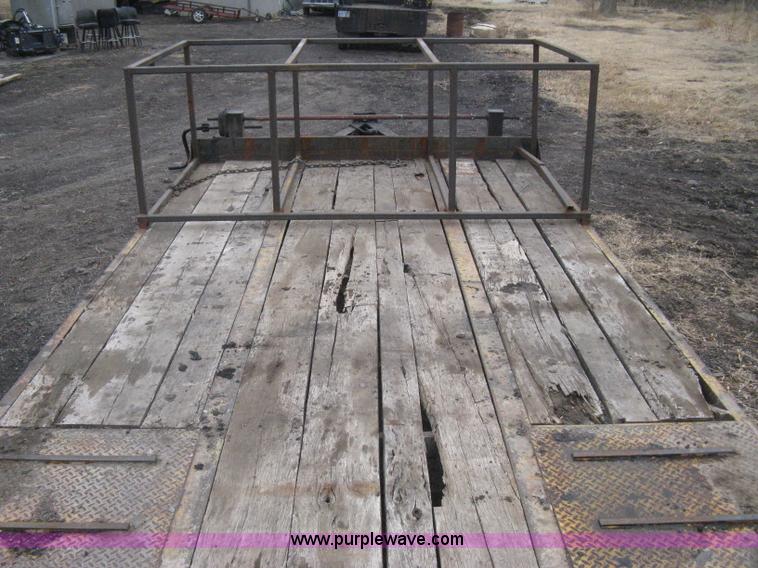 image for item I5630 1998 Dynaweld tandem axle equipment trailer