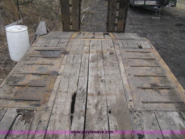 image for item I5630 1998 Dynaweld tandem axle equipment trailer