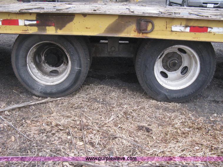 image for item I5630 1998 Dynaweld tandem axle equipment trailer