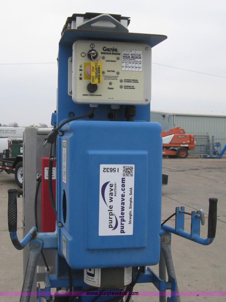 image for item I5632 2001 Genie IWP205 electric man lift