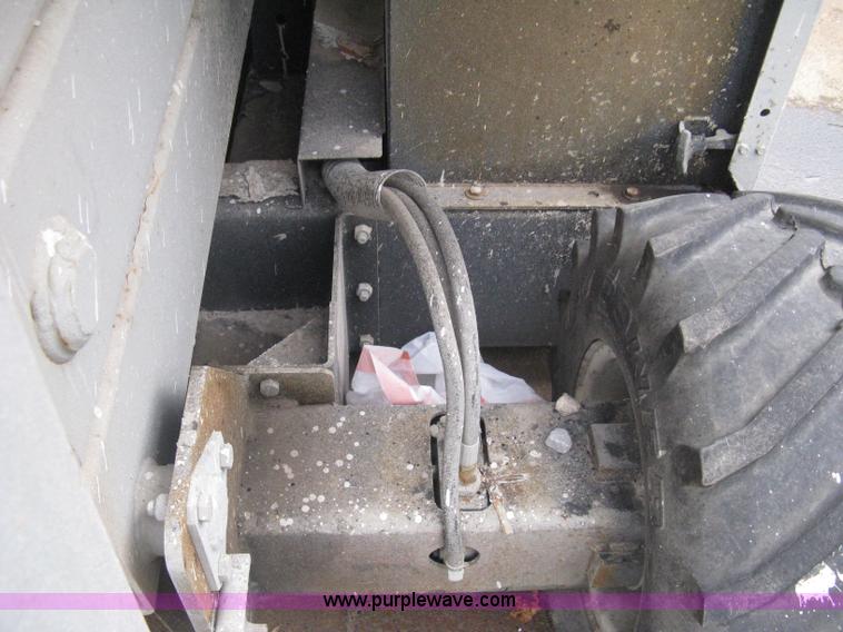 image for item I5637 1999 Mec 30724WD rough terrain scissor lift