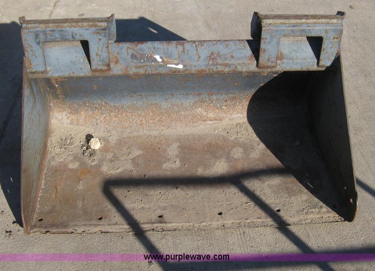 image for item I5639 Bobcat 36" miniature bucket