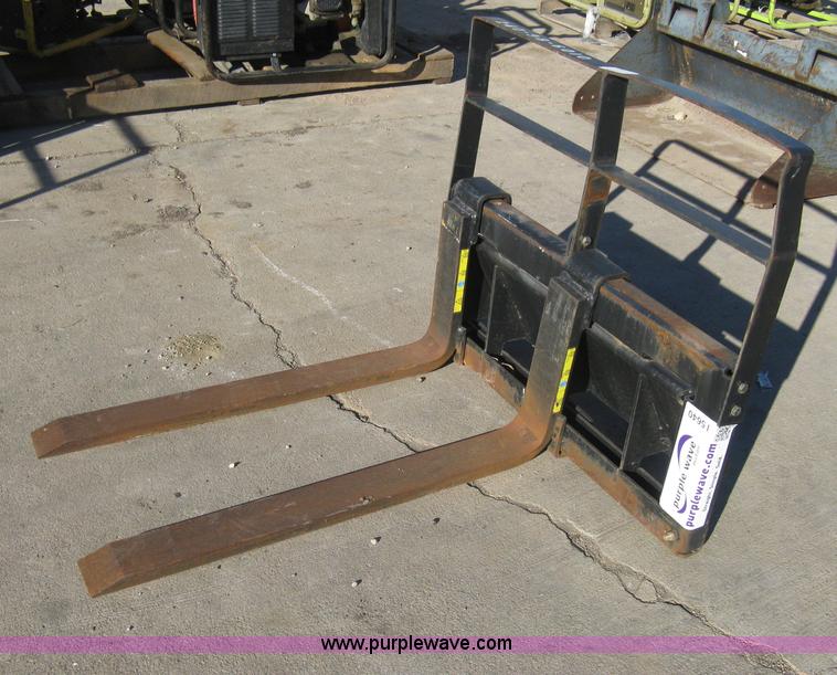 image for item I5640 Toro 98-0069 pallet fork attachment