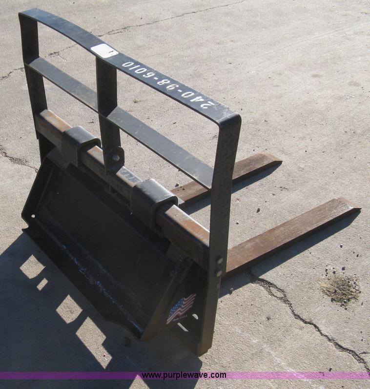 image for item I5640 Toro 98-0069 pallet fork attachment