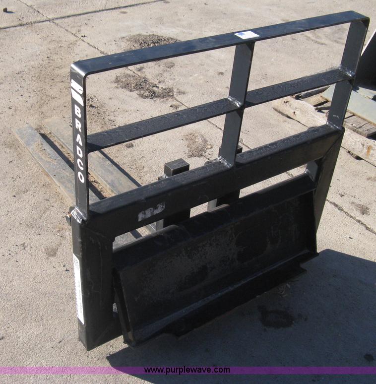 image for item I5641 Bradco 2000888 pallet fork attachment