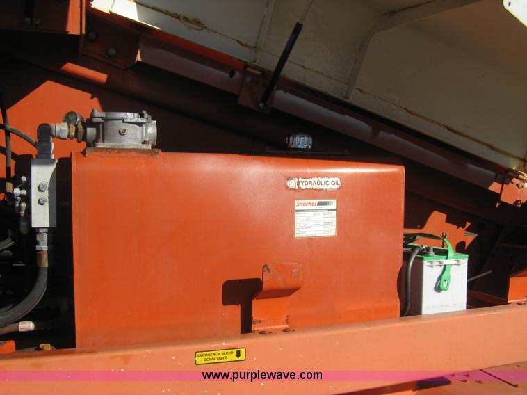 image for item I5645 1999 Snorkel TB60 boom lift