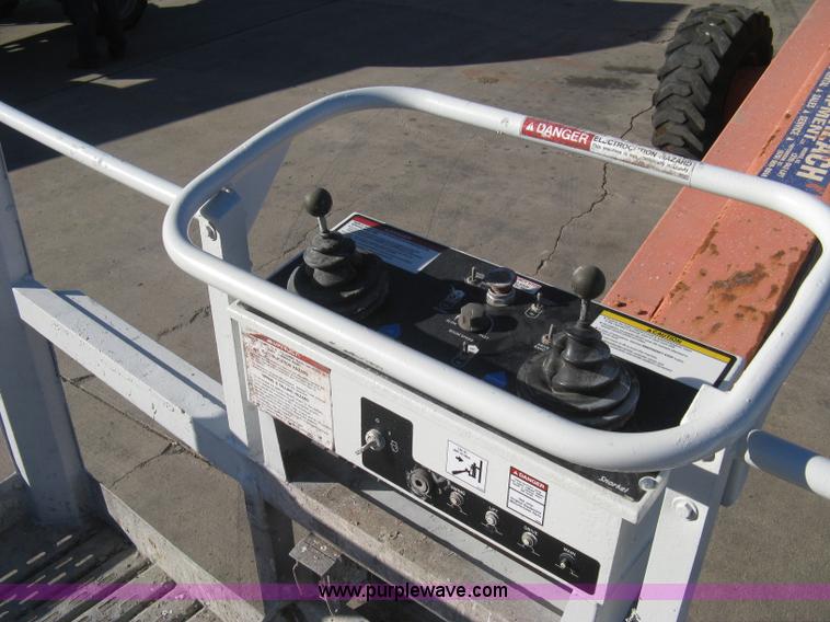 image for item I5645 1999 Snorkel TB60 boom lift