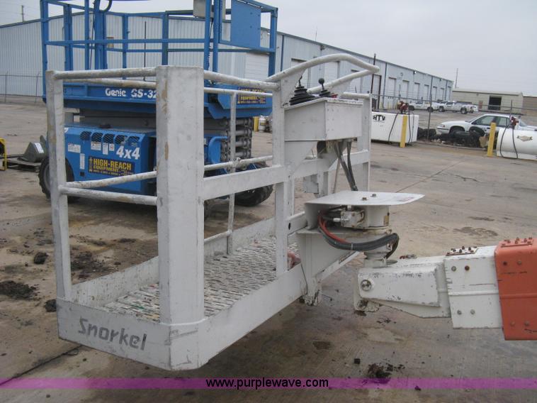 image for item I5646 1999 Snorkel TB60 boom lift