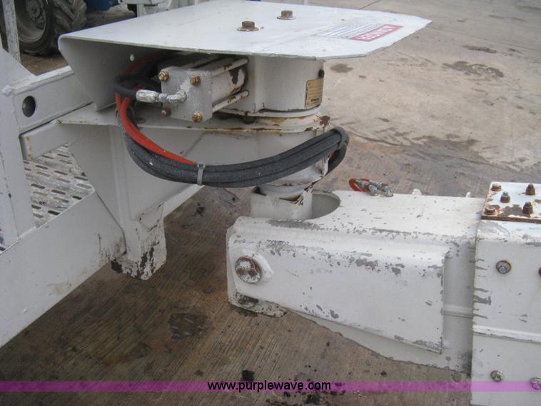 image for item I5646 1999 Snorkel TB60 boom lift