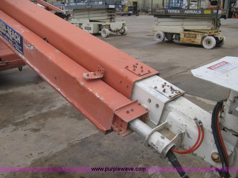 image for item I5646 1999 Snorkel TB60 boom lift