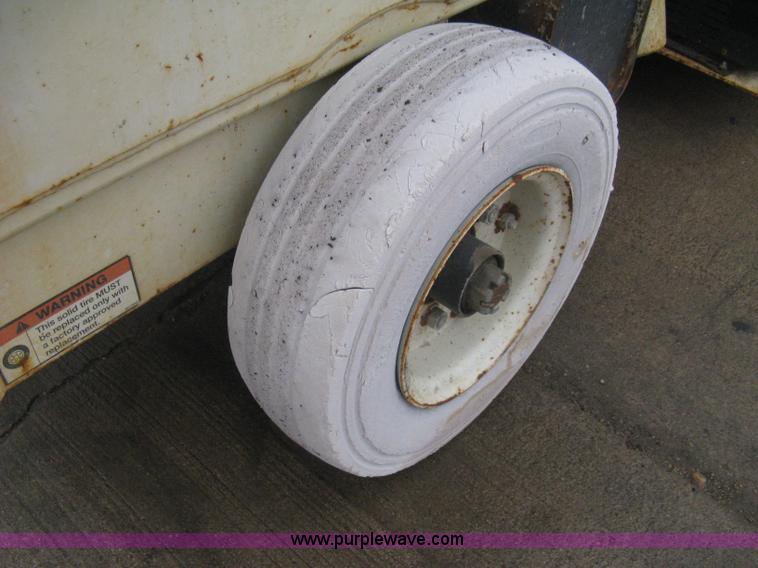 image for item I5653 Terex TS20 electric scissor lift