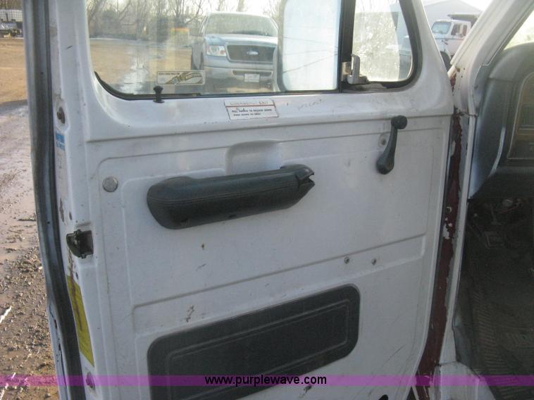 image for item I5732 1991 Ford Econoline E350 bus