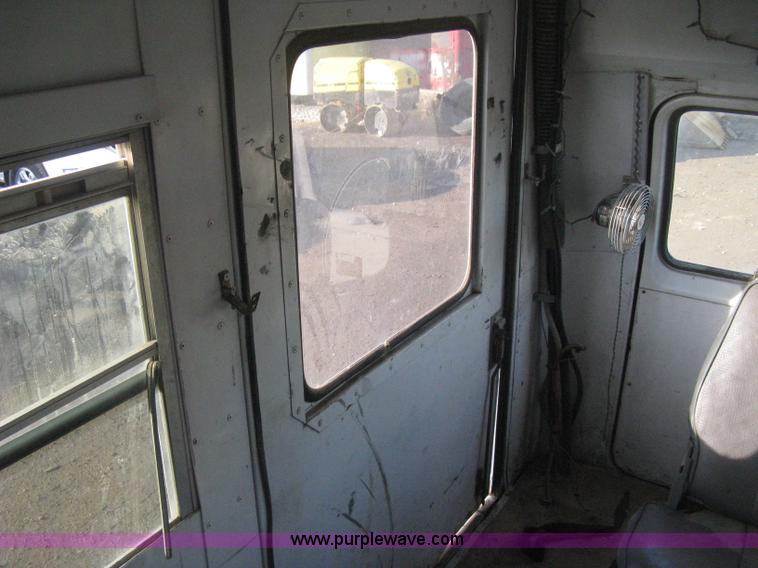 image for item I5732 1991 Ford Econoline E350 bus