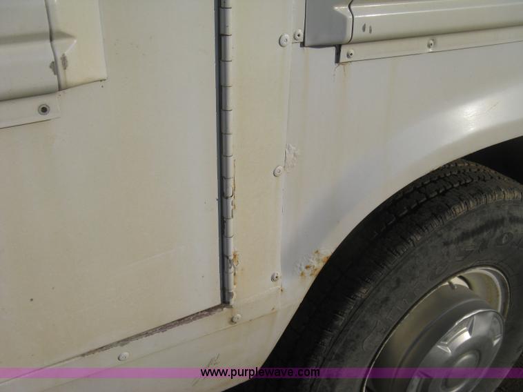 image for item I5732 1991 Ford Econoline E350 bus